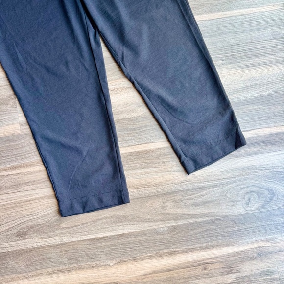 H&M Black Pull-On Ankle Pants Women’s (No Size Tag, Fits Like M/L) - Picture 5 of 6